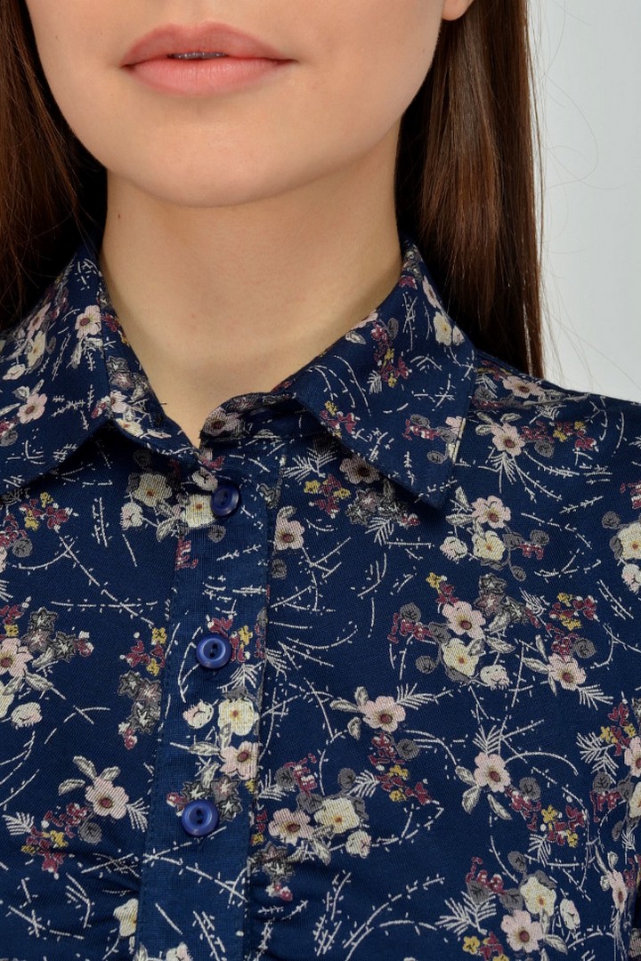 Фото товара 19778, темно-синяя блузка в цветочек